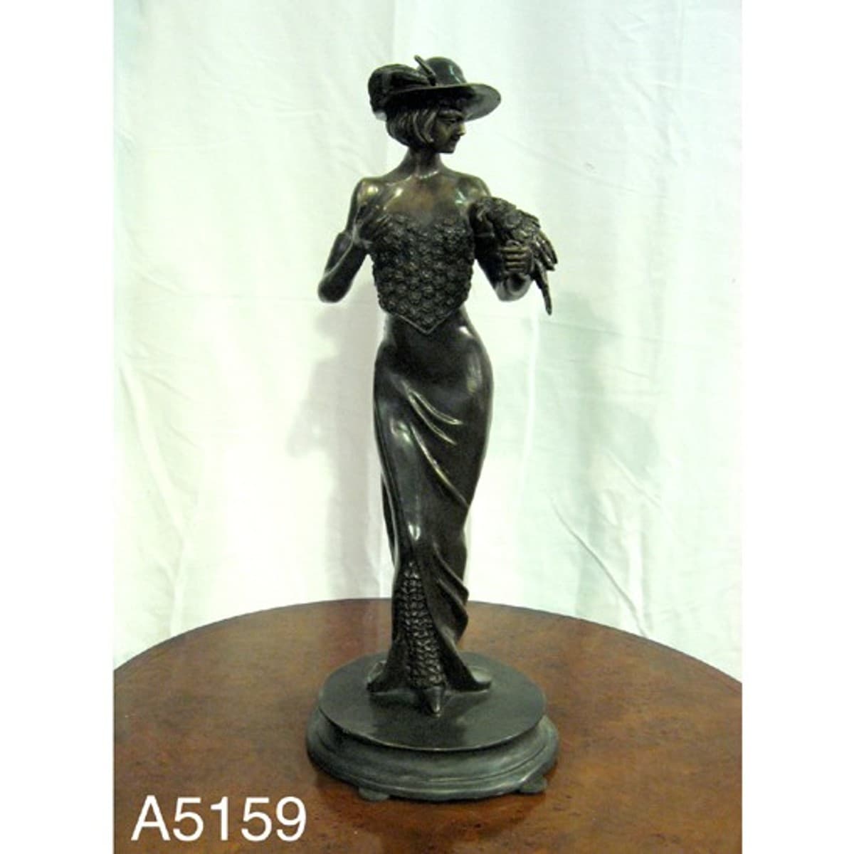 Casa Padrino Luxus Bronzefigur Elegante Frau mit Papagei - Bronze Figur Büste