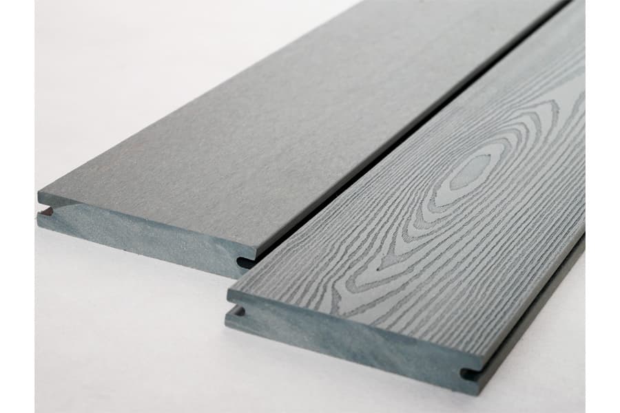 BPC massif, 20 (épaisseur) x 120 mm (largeur), une face brossée lisse / une face aspect bois, gris, 4 m