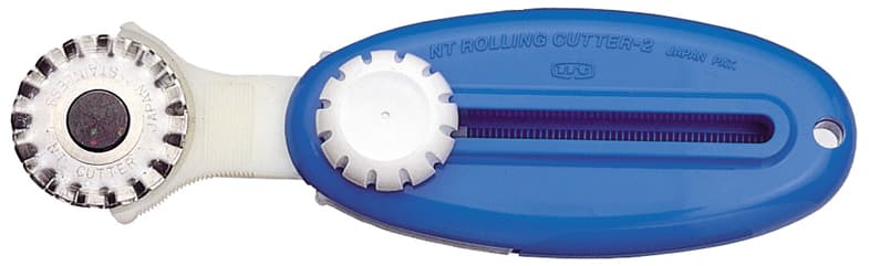 NT Cutter Rollmesser, Kunststoff-Gehäuse, Wellenschnitt